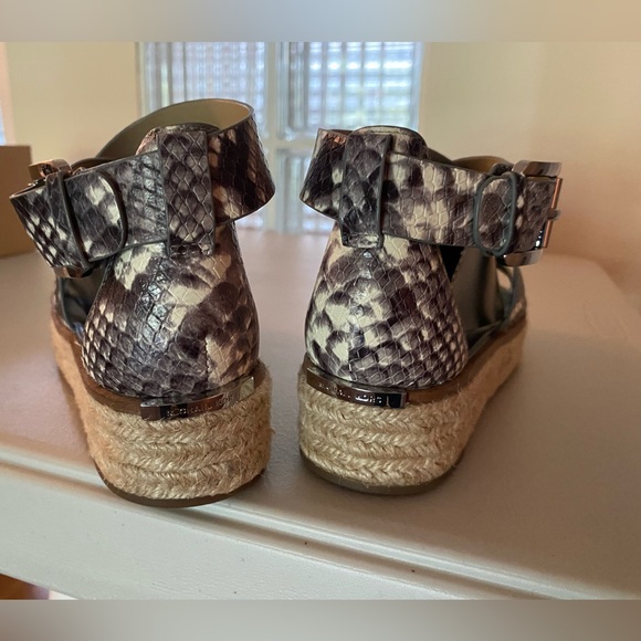 Michael Kors leather sandals, size 5,5 - Picture 4 of 7